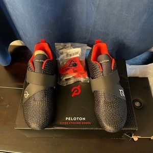 PELOTON Altos cycling shoes womens size 6 BRAND NEW!!